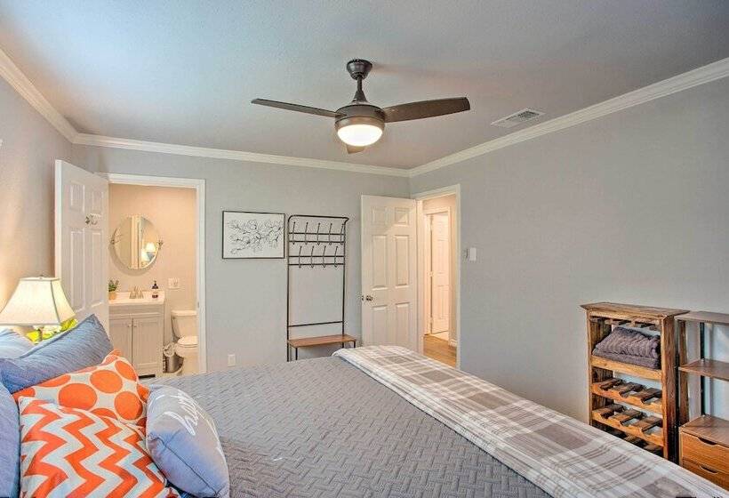 Dock & Fire Pit: Lakefront Cedar Creek Home!