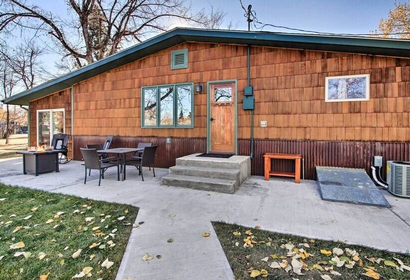 Cozy Choteau Home W/ Fire Pit, Grill, Yard!
