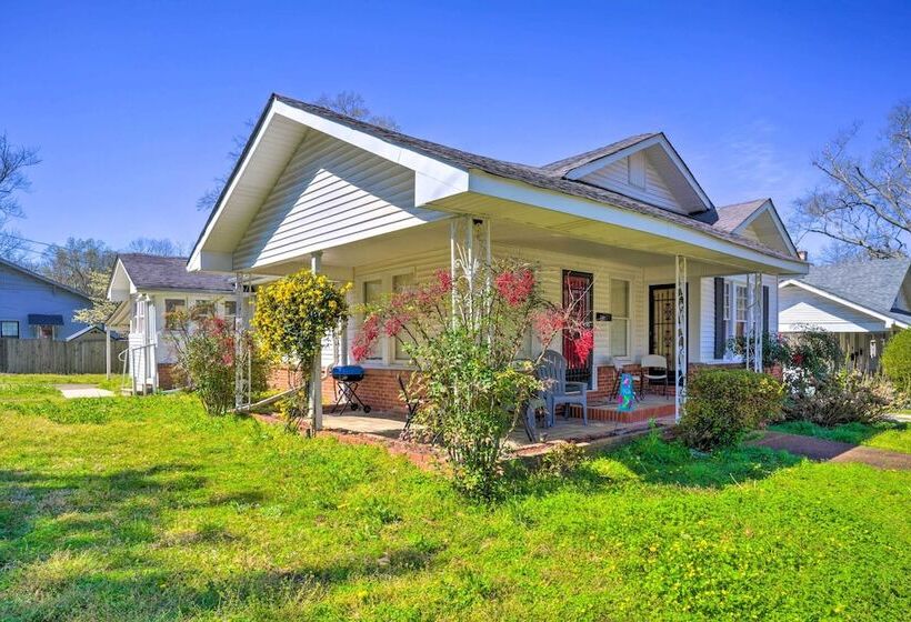 Cozy Corinth Escape ~ Half Mi To Shop & Dine!