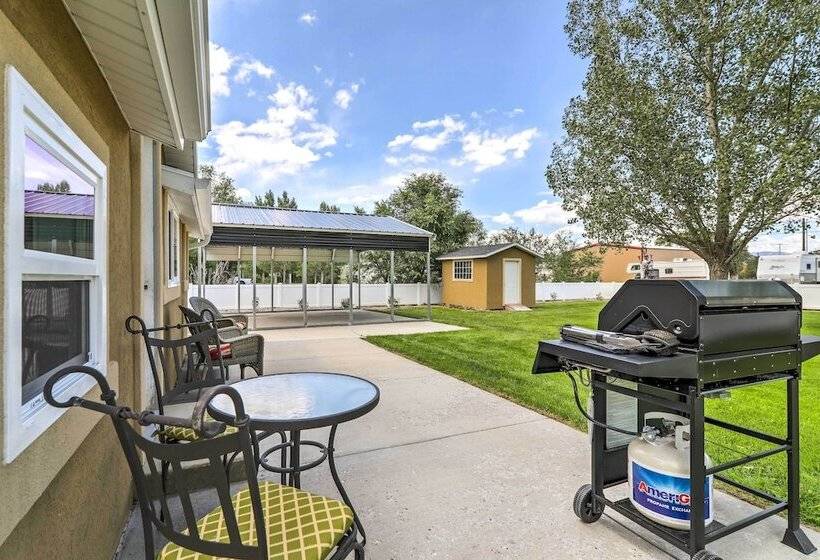 Cozy Farmhouse Style Cottage By Mighty 5 Ntl Parks