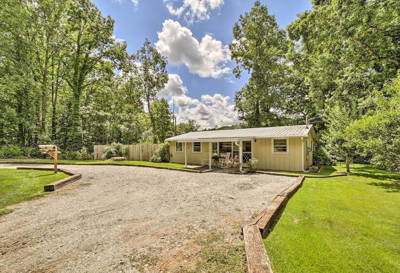 Cozy Franklin Cottage W/ Waterfront Views!