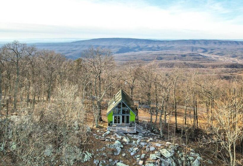 Great Cacapon Cabin W/ Mountain Views