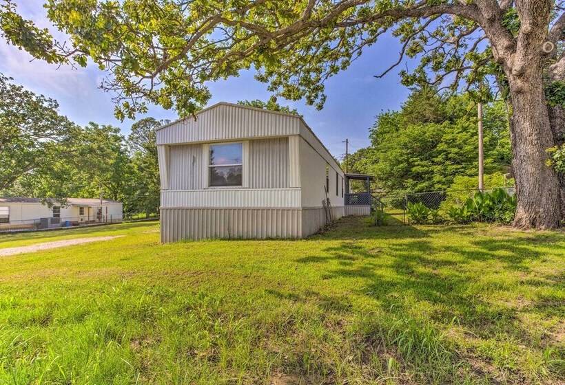 Cozy Mead Home W/ Grill & Patio: Nearby Lake!