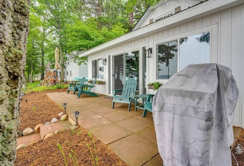 Cozy Waterfront Hale Cottage On Long Lake!