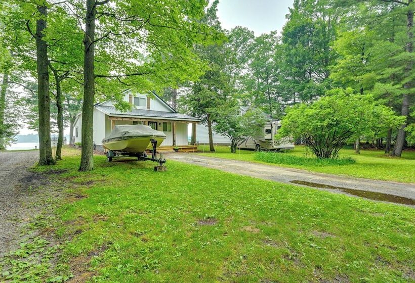 Cozy Waterfront Hale Cottage On Long Lake!