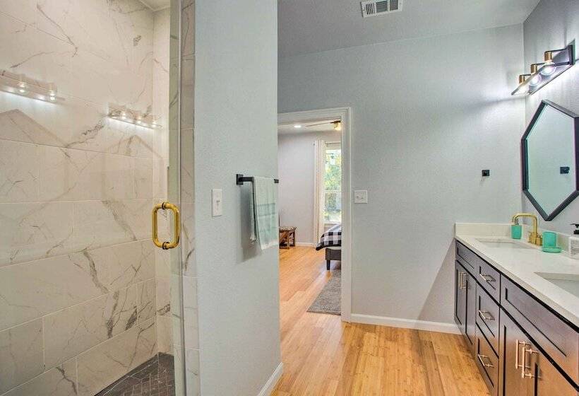 Denison Home W/ Balcony: Walk To Downtown!