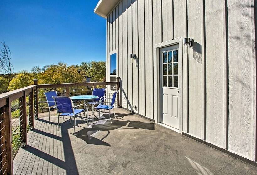 Denison Home W/ Balcony: Walk To Downtown!