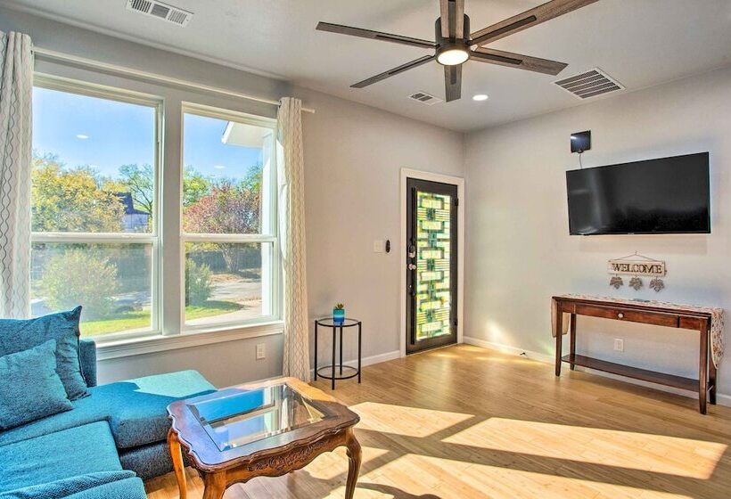 Denison Home W/ Balcony: Walk To Downtown!