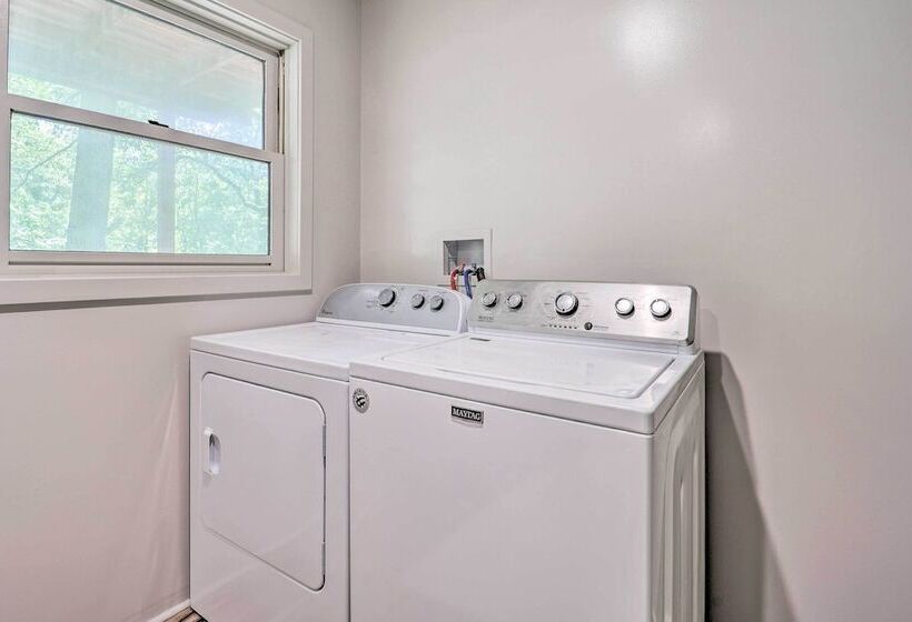 Dog Friendly Bella Vista Home W/ Grill + Deck