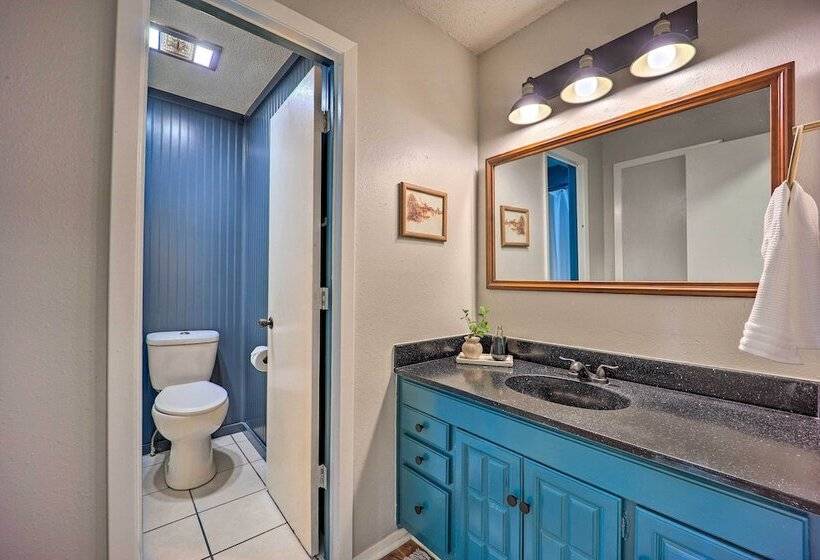 Dog Friendly Bella Vista Home W/ Grill + Deck