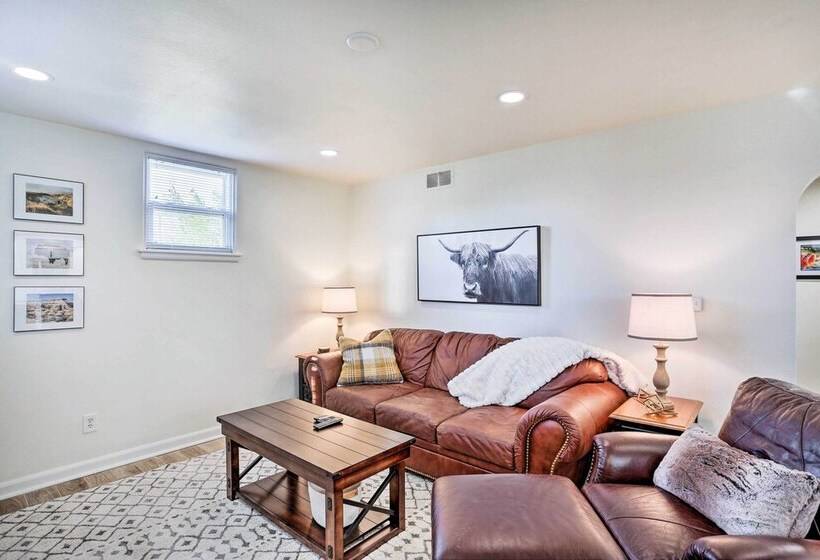 Cozy Rapid City Retreat: Perfect For Exploring!