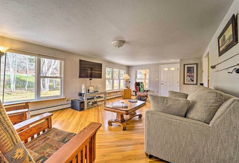 Dolores Ranch Cabin W/ Hot Tub & 1 Acre Yard!