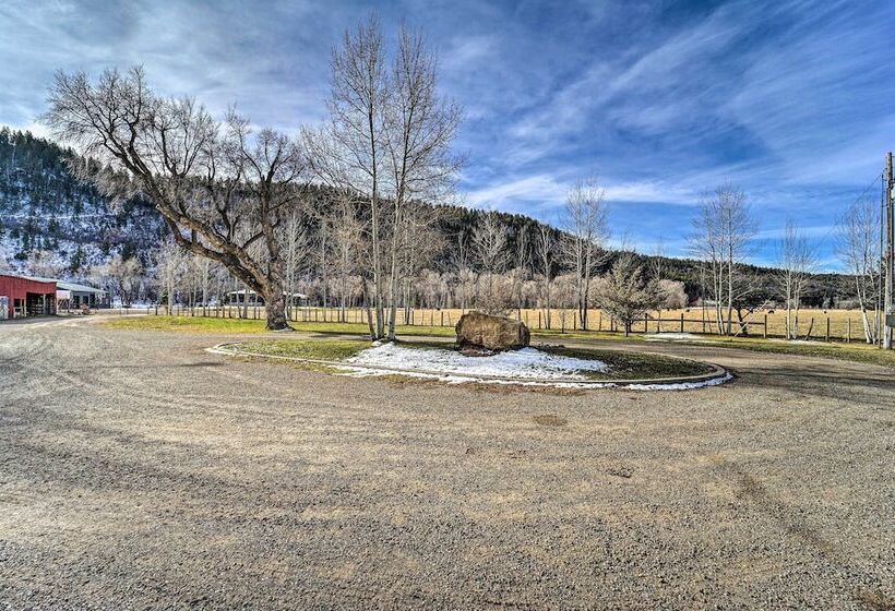 Dolores Ranch Cabin W/ Hot Tub & 1 Acre Yard!