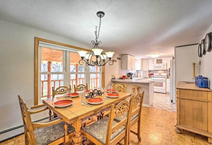 Dolores Ranch Cabin W/ Hot Tub & 1 Acre Yard!