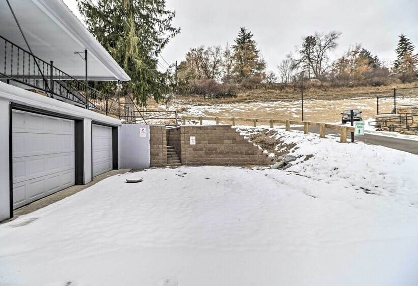 Downtown Bigfork Home W/ Fire Pit, Walk To Harbor!