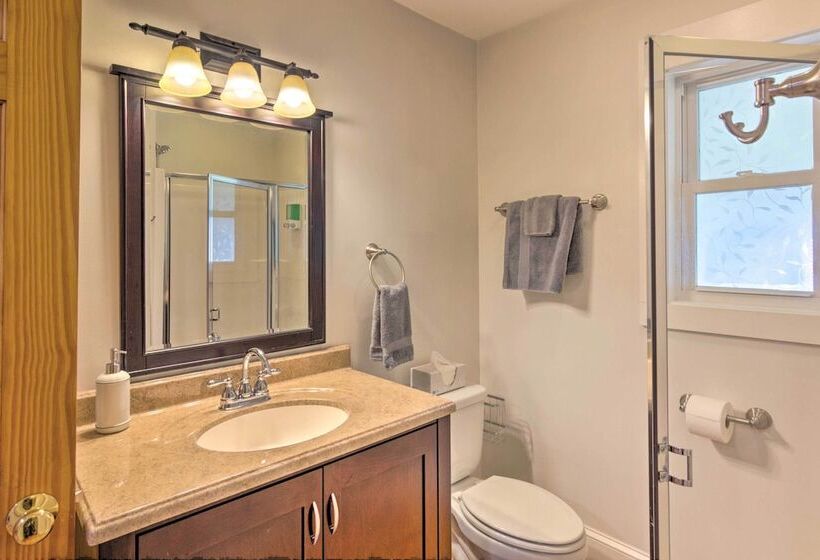 Downtown Brevard Home: Walk To Bars & Breweries!