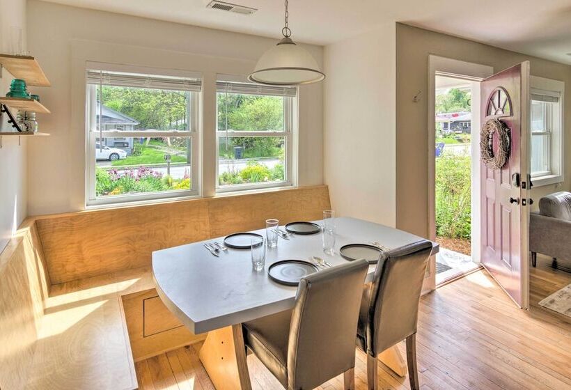 Downtown Brevard Home: Walk To Bars & Breweries!