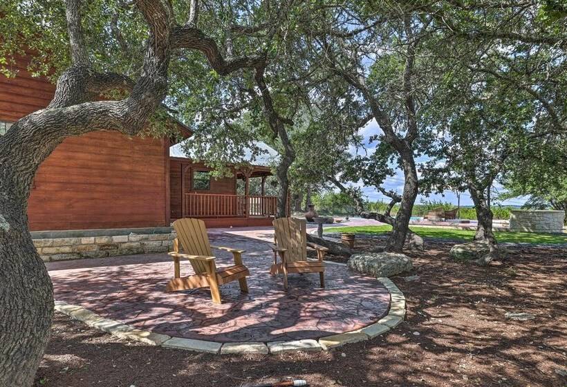 Dripping Springs Cabin W/ Pool, Hill Country Views