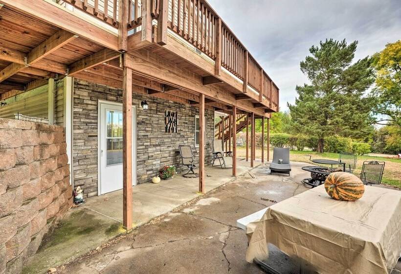 Eagles View  W/ Game Room   Walk To River!