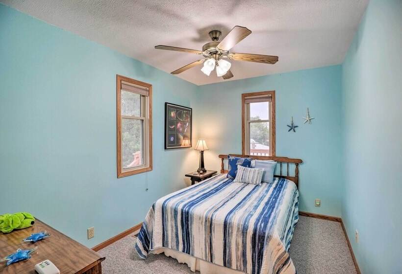 Eagles View  W/ Game Room   Walk To River!