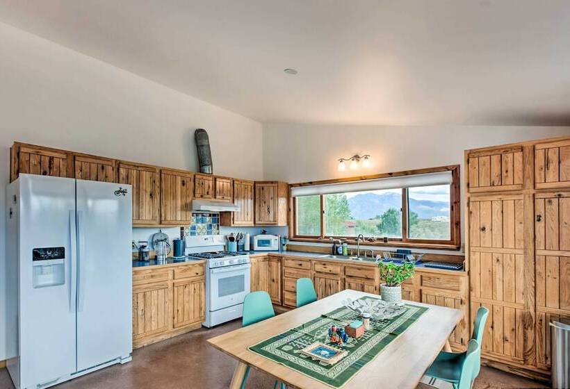 El Prado Duplex W/ Deck + Grill   4 Mi To Town!