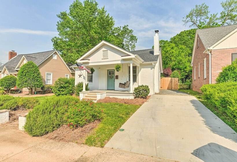 Elegant Charlotte Home W/ Fire Pit & Patio!