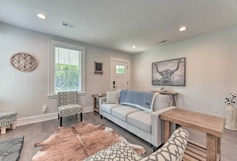 Elegant Charlotte Home W/ Fire Pit & Patio!