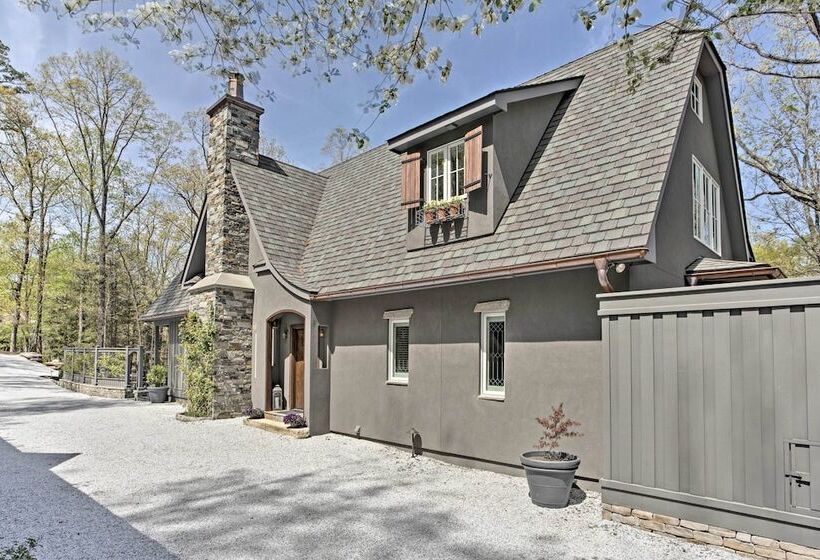 Enchanting Tryon Home W/ Hot Tub ~ 14 Mi To Tiec!