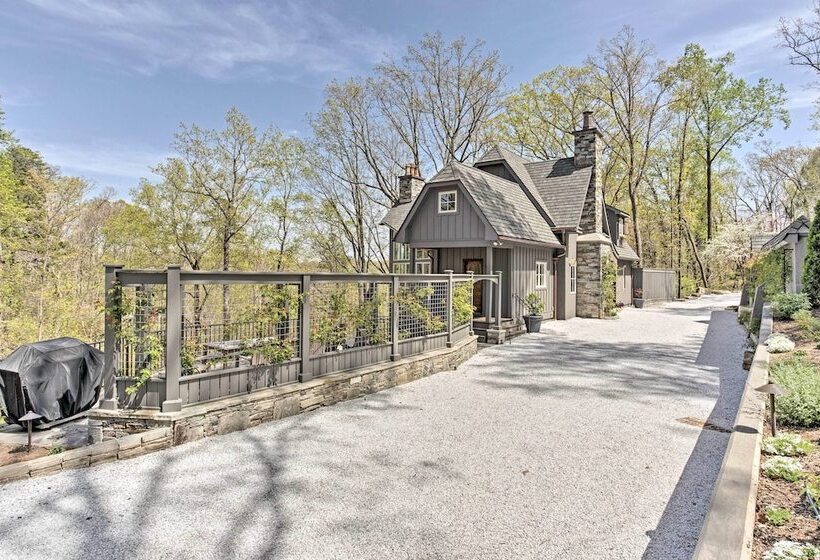 Enchanting Tryon Home W/ Hot Tub ~ 14 Mi To Tiec!