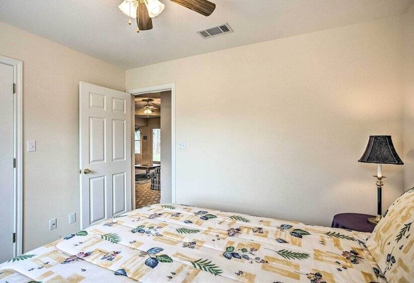 Family Alba Home W/ Boat Dock On Lake Fork!