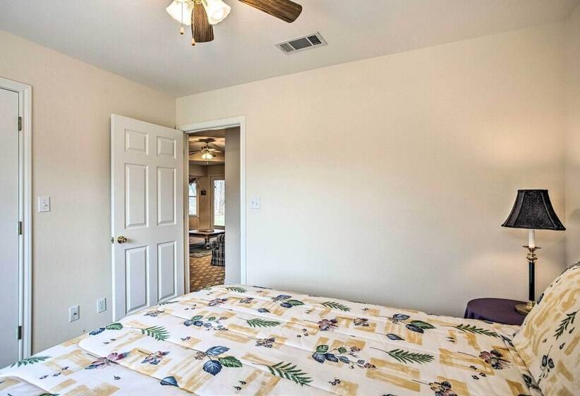 Family Alba Home W/ Boat Dock On Lake Fork!