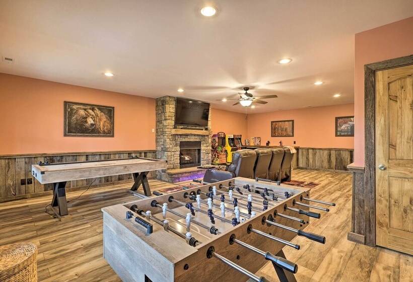 Family Cabin W/ Hot Tub: 12 Mi To Beech Mountain!