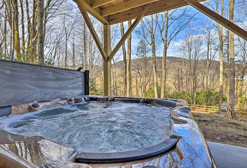 Family Cabin W/ Hot Tub: 12 Mi To Beech Mountain!