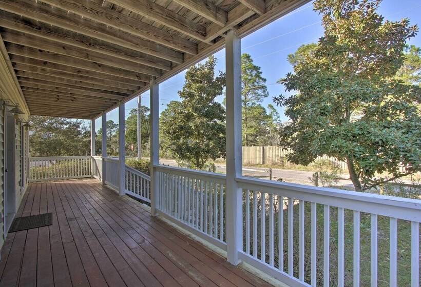 Family Friendly Home W/ Pool, Easy Walk To Beach!