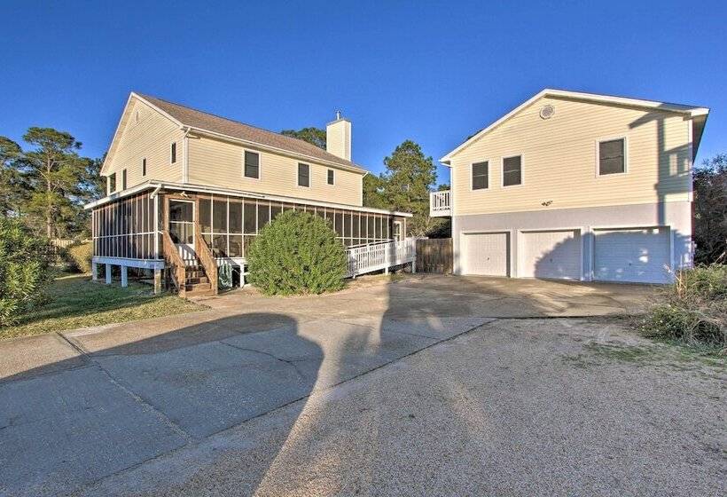 Family Friendly Home W/ Pool, Easy Walk To Beach!