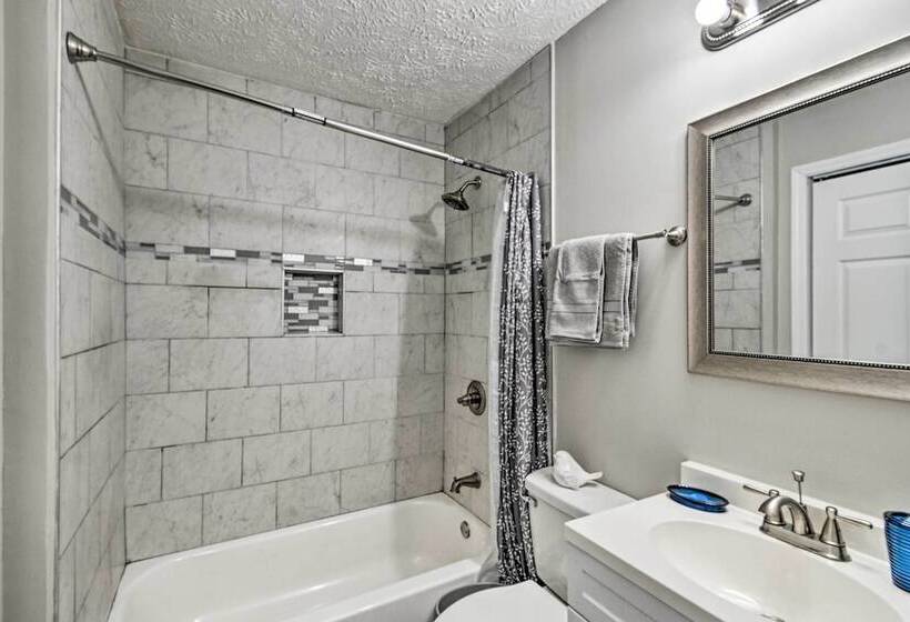 Fayetteville Home < 4 Mi To Fort Bragg!