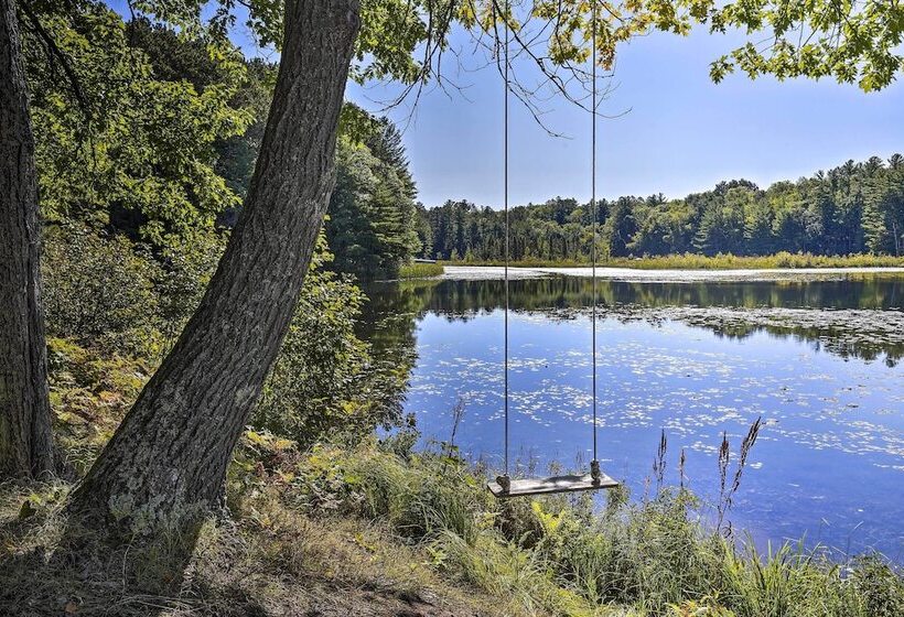 Four Season Lake Cabin W/ Canoe & Paddle Boat!