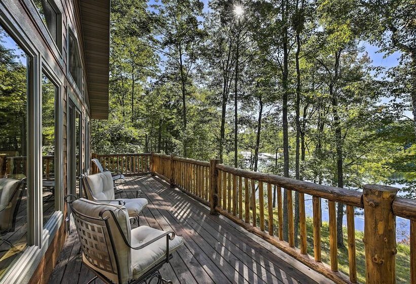 Four Season Lake Cabin W/ Canoe & Paddle Boat!