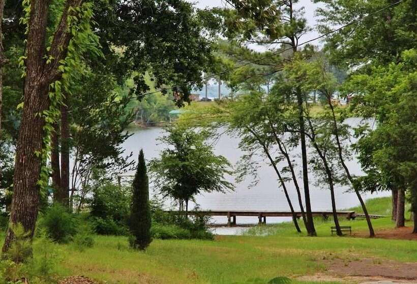 Frankston Home W/deck & Fishing On Lake Palestine!