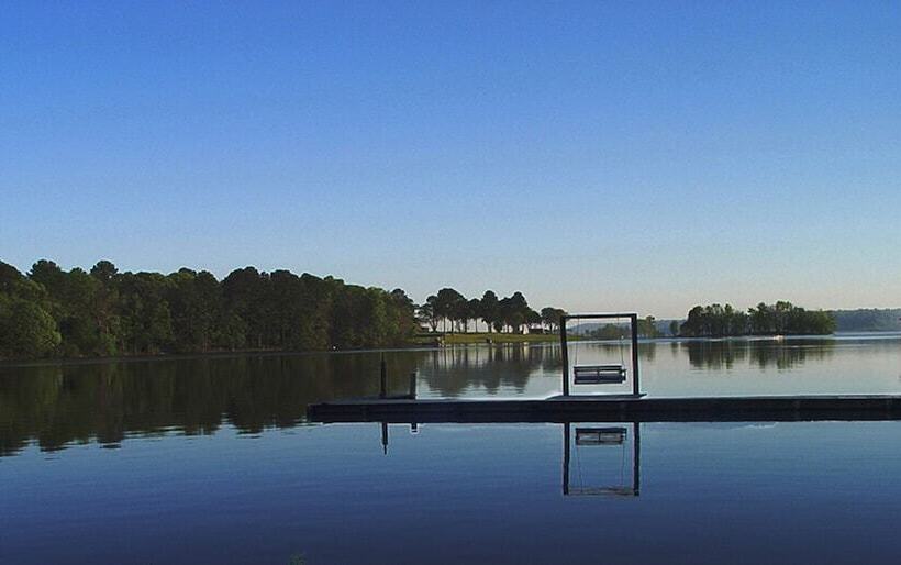 Frankston Home W/deck & Fishing On Lake Palestine!