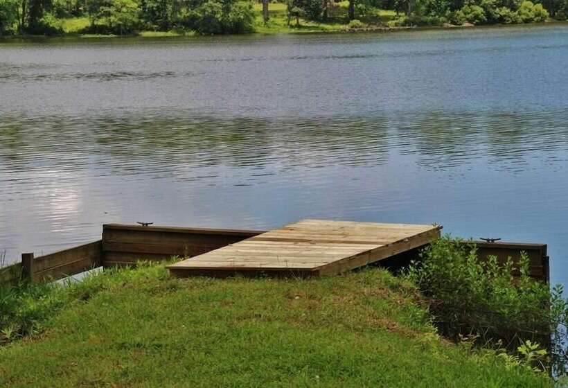 Frankston Home W/deck & Fishing On Lake Palestine!