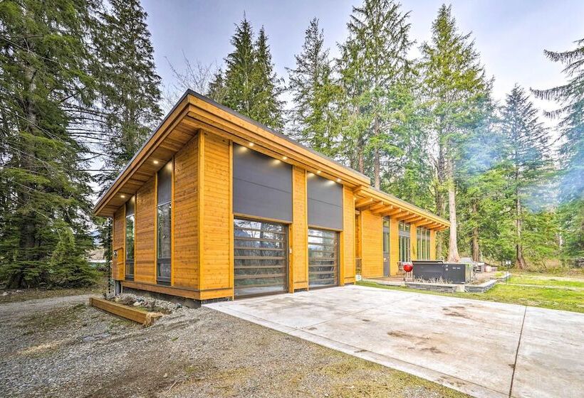 Gold Bar Cabin On Skykomish River: Heated Swim Spa