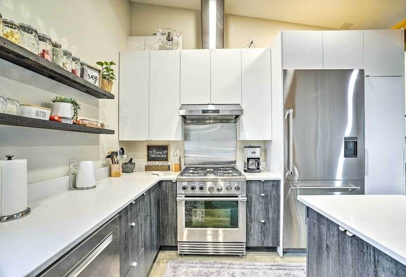 Gold Bar Cabin On Skykomish River: Heated Swim Spa