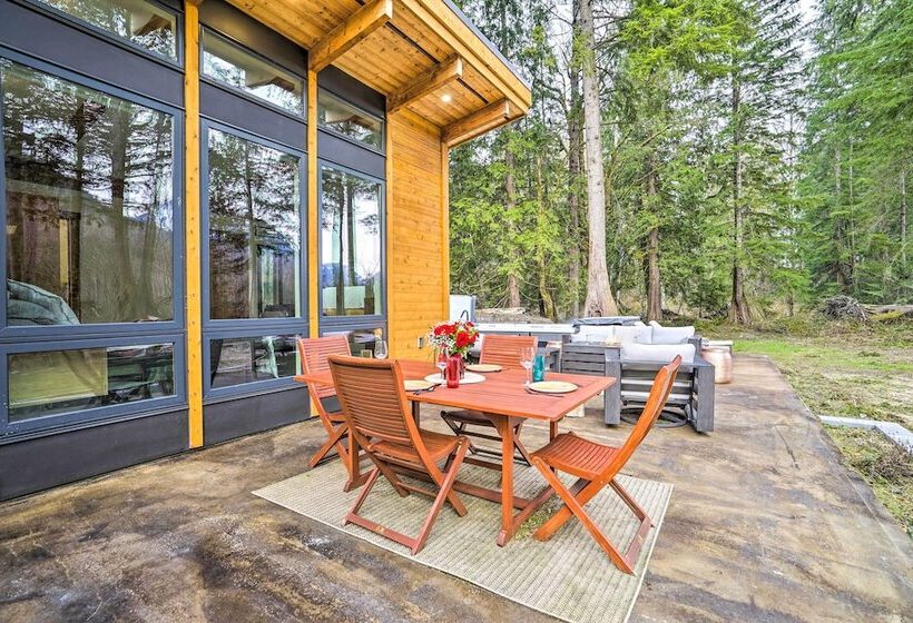 Gold Bar Cabin On Skykomish River: Heated Swim Spa