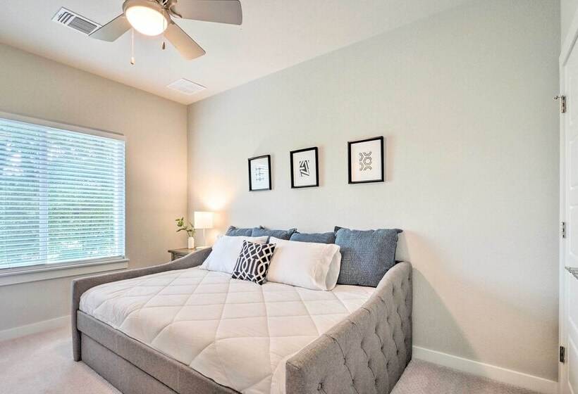 Gorgeous Georgetown Home, Walk To The Square!