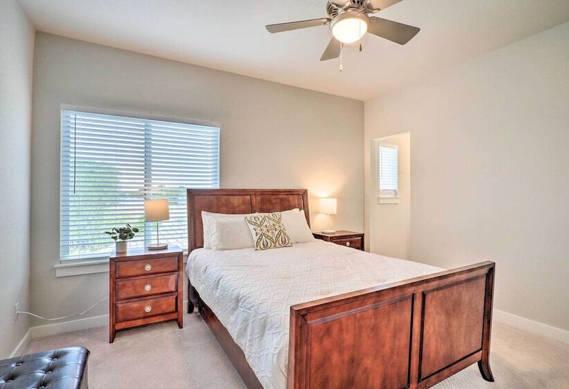 Gorgeous Georgetown Home, Walk To The Square!