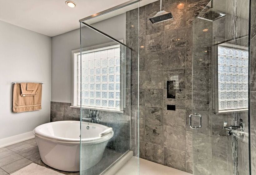 Gorgeous Ocean Springs Waterfront Home W/ Dock!