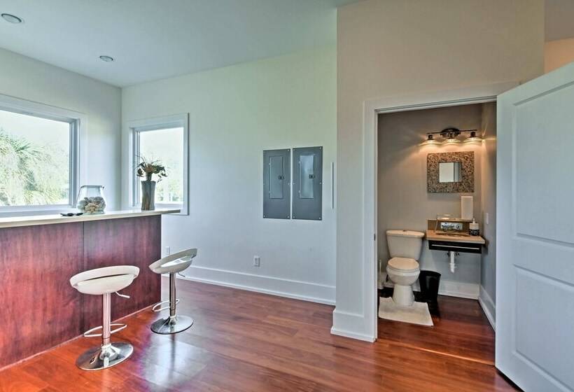 Gorgeous Ocean Springs Waterfront Home W/ Dock!