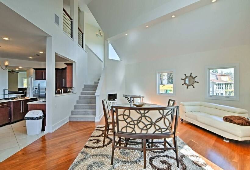 Gorgeous Ocean Springs Waterfront Home W/ Dock!