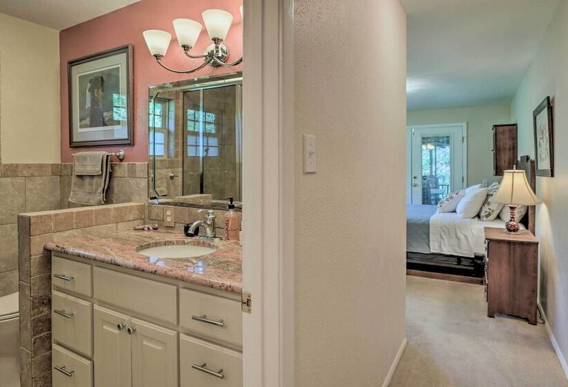 Granbury Lakefront Escape W/ Boat Dock & Slip!